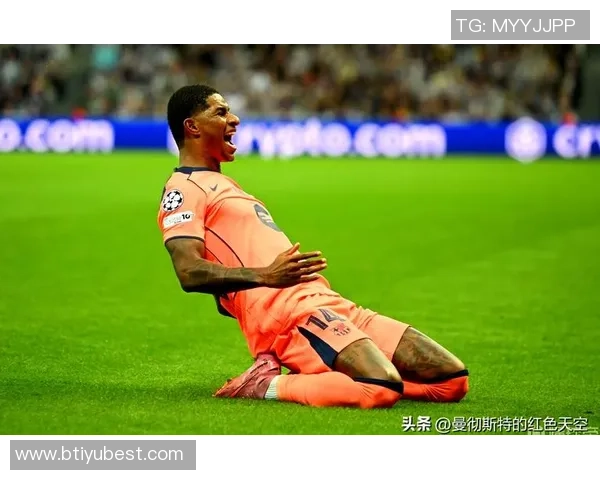 欧冠历史上仅有两位球员在19岁前直接参与13球的传奇表现